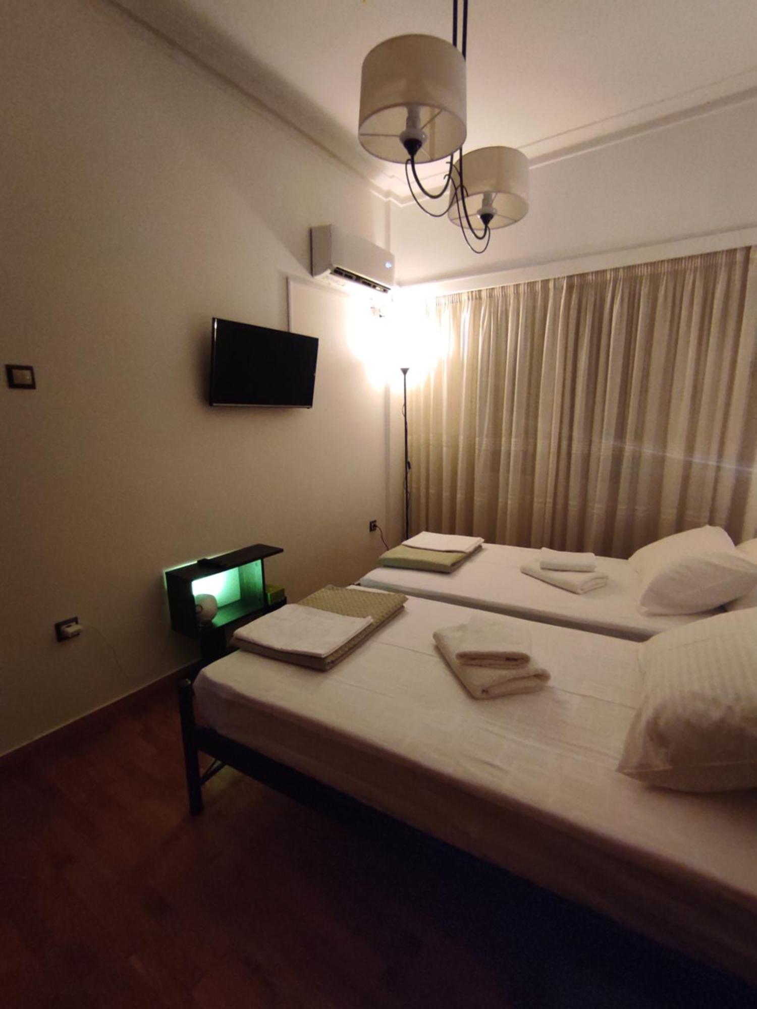 Cosy Apartment On Dragon Street เอเธนส์ ภายนอก รูปภาพ