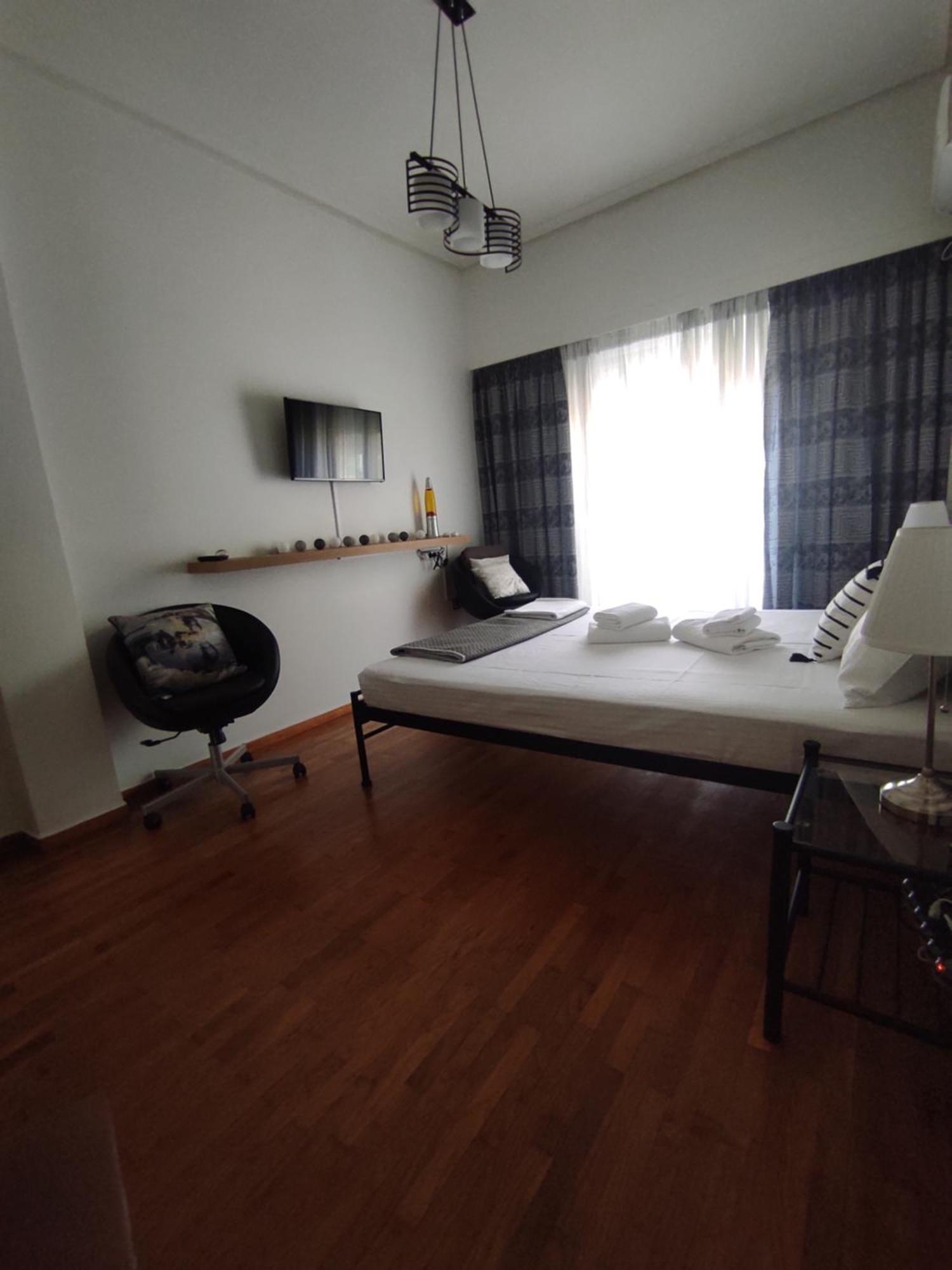 Cosy Apartment On Dragon Street เอเธนส์ ภายนอก รูปภาพ
