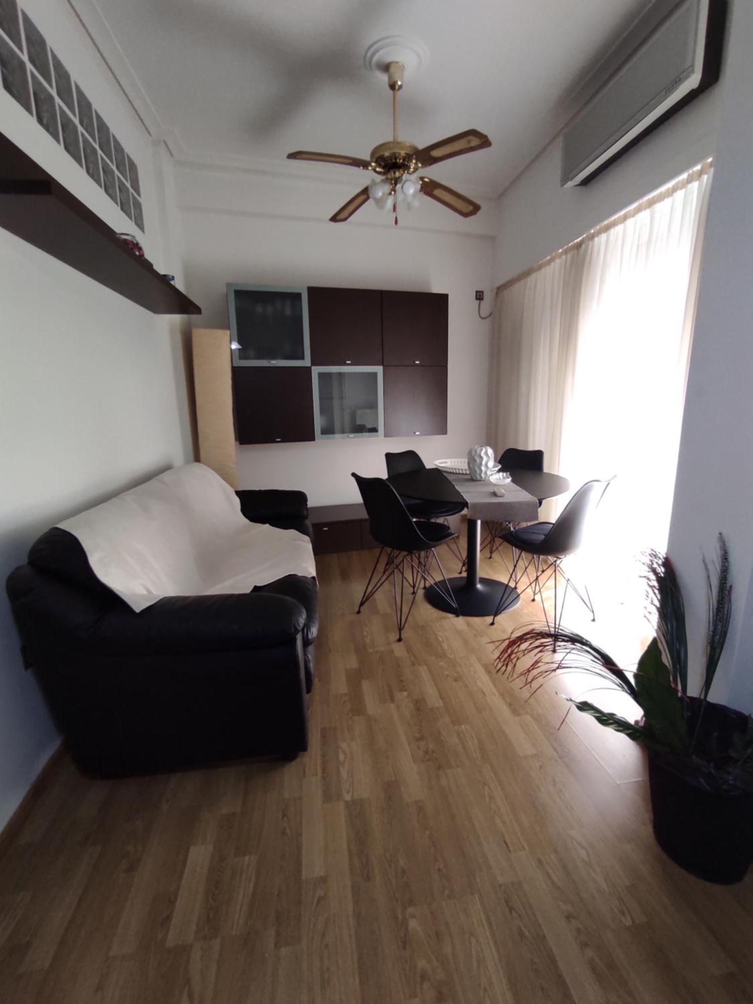 Cosy Apartment On Dragon Street เอเธนส์ ภายนอก รูปภาพ